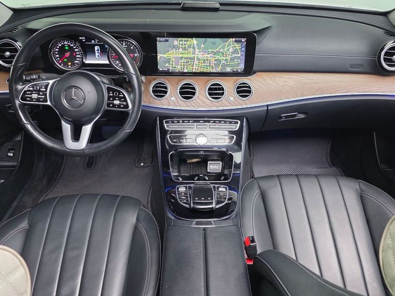 2019 Mercedes-Benz E-Class E220d Exclusive photo 7