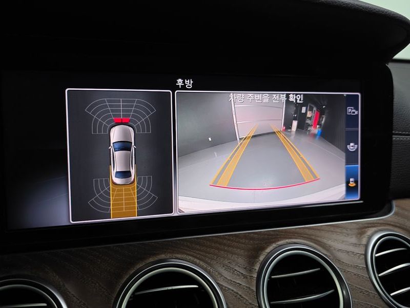 2019 Mercedes-Benz E-Class E220d Exclusive photo 14