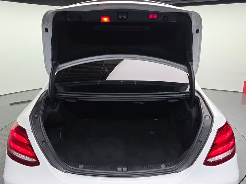 2019 Mercedes-Benz E-Class E220d Exclusive photo 20