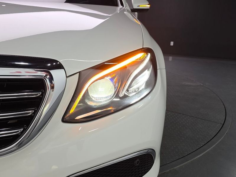 2019 Mercedes-Benz E-Class E220d Exclusive photo 22
