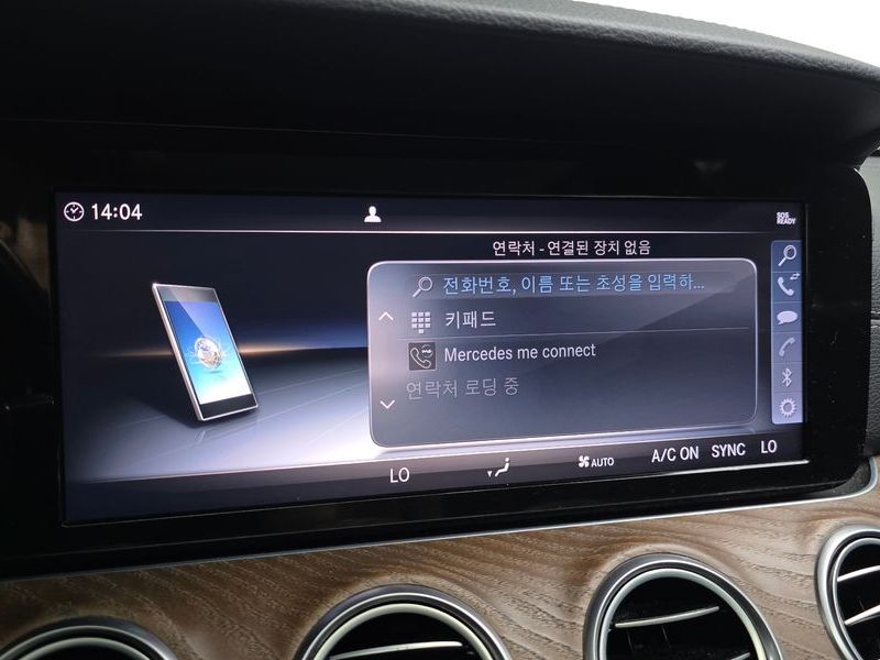2019 Mercedes-Benz E-Class E220d Exclusive photo 27