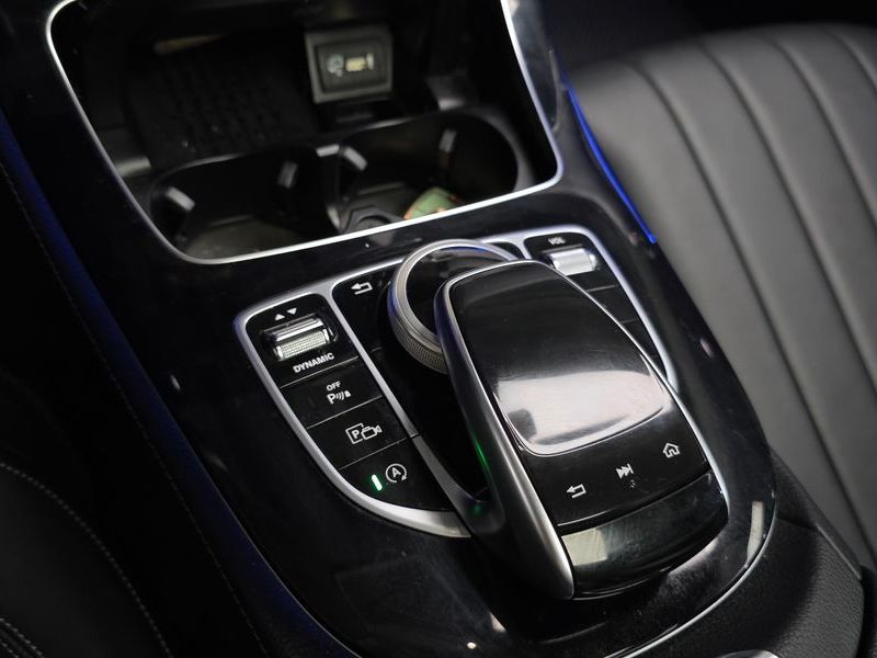 2019 Mercedes-Benz E-Class E220d Exclusive photo 30