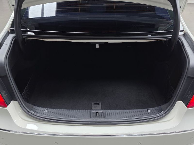 2012 Mercedes-Benz E-Class E220 CDI Avantgarde photo 20