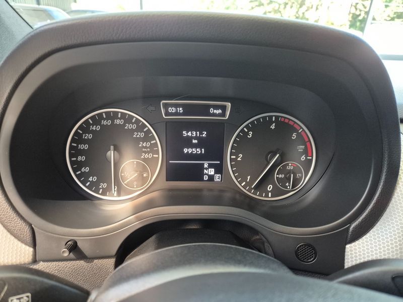 2012 Mercedes-Benz B-Class B200 CDI Blue efficiency Sport pack photo 10