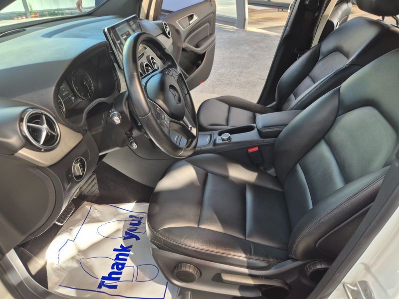 2012 Mercedes-Benz B-Class B200 CDI Blue efficiency Sport pack photo 13