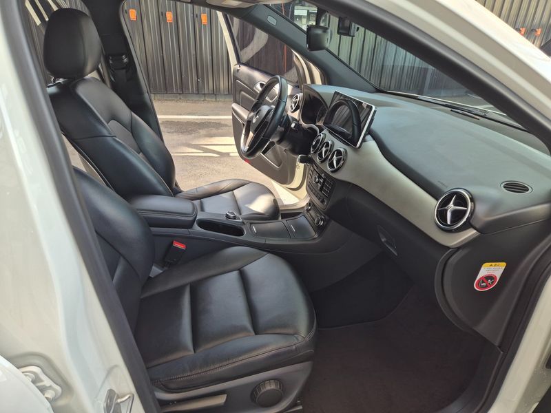 2012 Mercedes-Benz B-Class B200 CDI Blue efficiency Sport pack photo 17