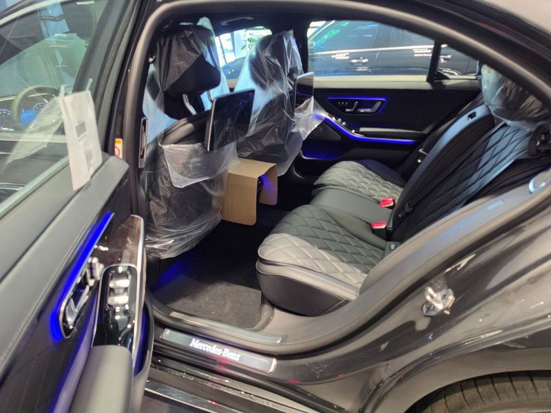 2025 Mercedes-Benz S-Class S500L 4MATIC photo 10
