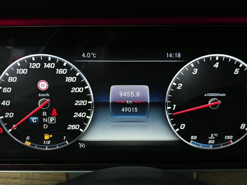 2019 Mercedes-Benz E-Class E300 4MATIC Exclusive photo 8