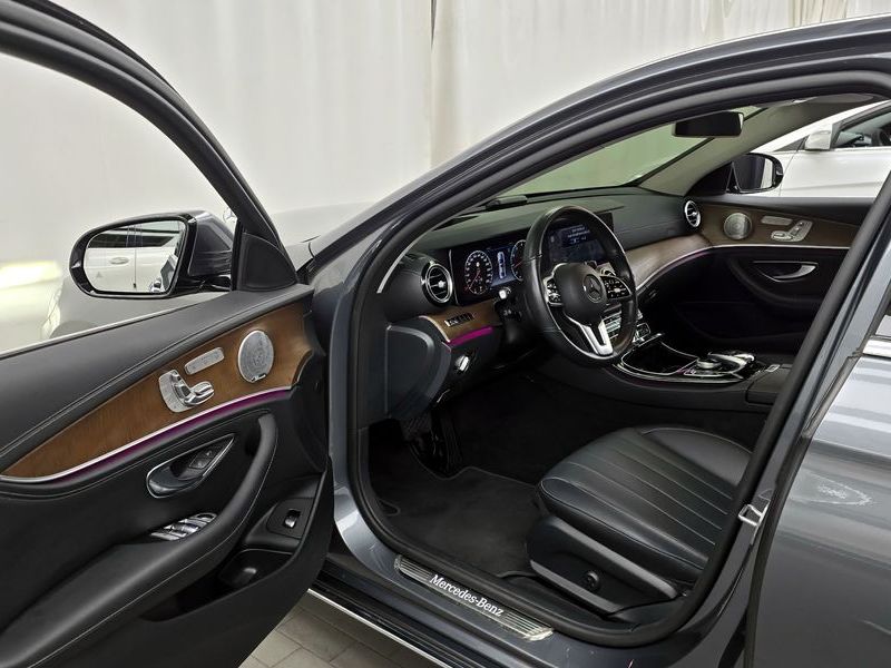 2019 Mercedes-Benz E-Class E300 4MATIC Exclusive photo 10