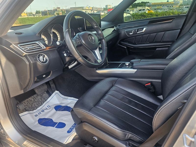 2014 Mercedes-Benz E-Class E220 CDI Avantgarde photo 13