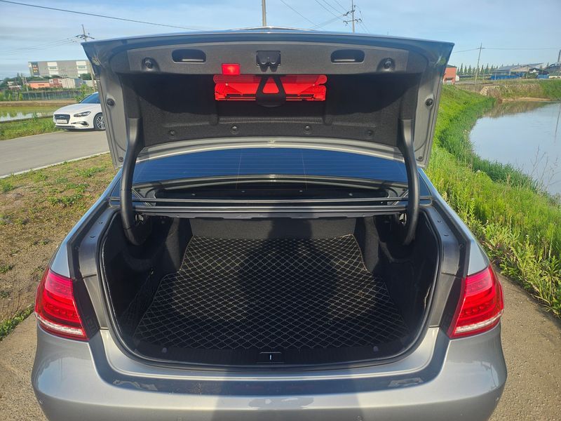 2014 Mercedes-Benz E-Class E220 CDI Avantgarde photo 14