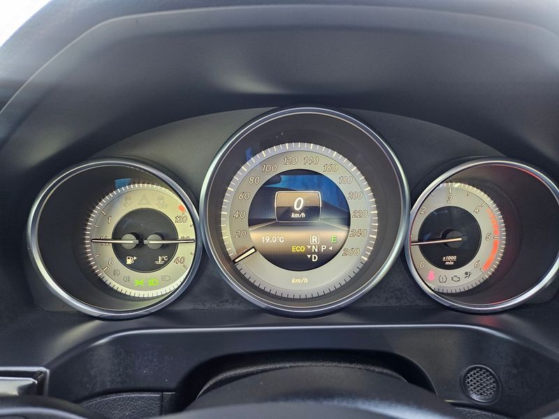 2014 Mercedes-Benz E-Class E220 CDI Avantgarde photo 19