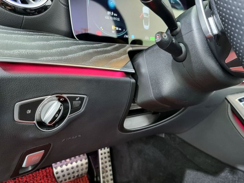 2021 Mercedes-Benz E-Class E450 4MATIC Cabriolet photo 15