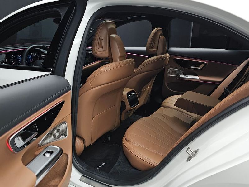 2026 Mercedes-Benz E-Class E450 4MATIC AMG Line photo 12