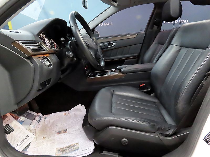 2013 Mercedes-Benz E-Class E300 Elegance photo 10