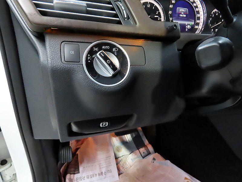 2013 Mercedes-Benz E-Class E300 Elegance photo 15