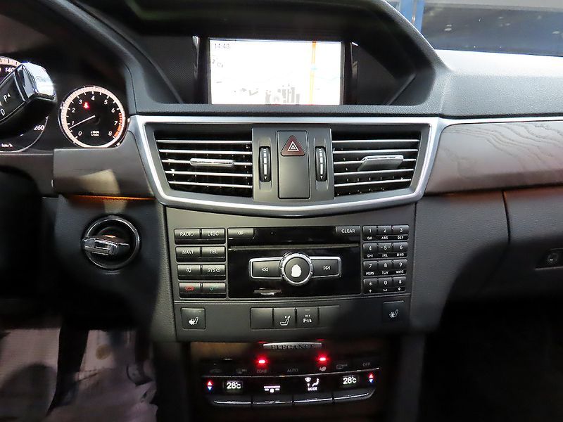 2013 Mercedes-Benz E-Class E300 Elegance photo 18