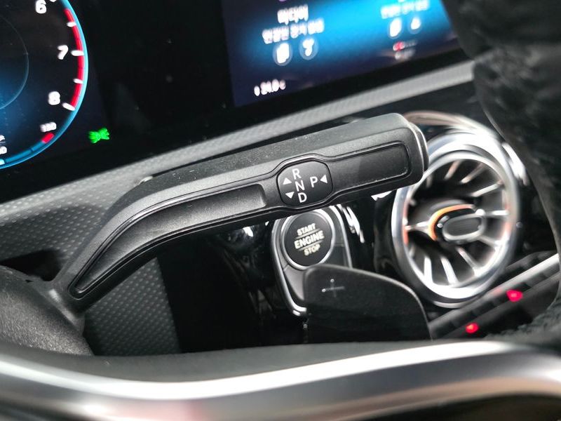 2023 Mercedes-Benz A-Class A220 Hatchback photo 9