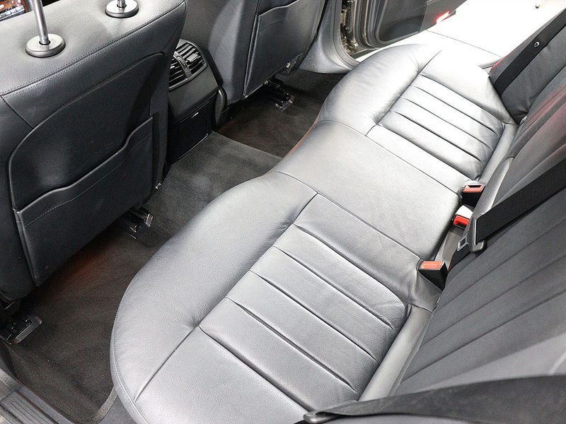 2012 Mercedes-Benz E-Class E300 Elegance photo 17