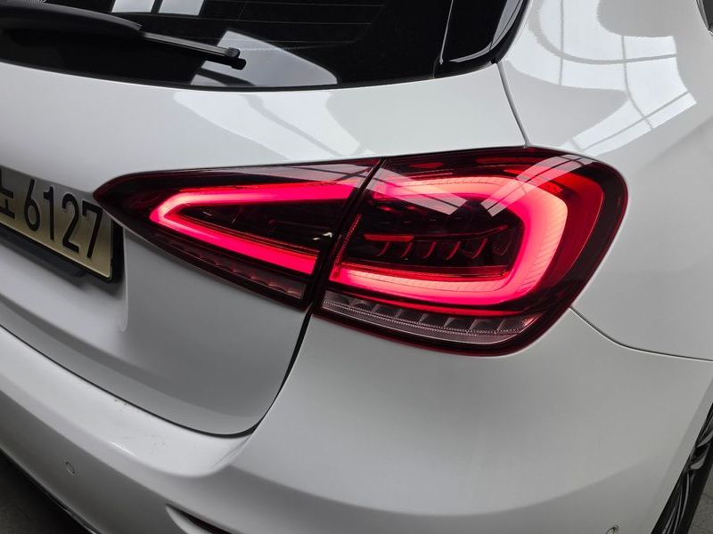 2021 Mercedes-Benz A-Class A220 Hatchback photo 23