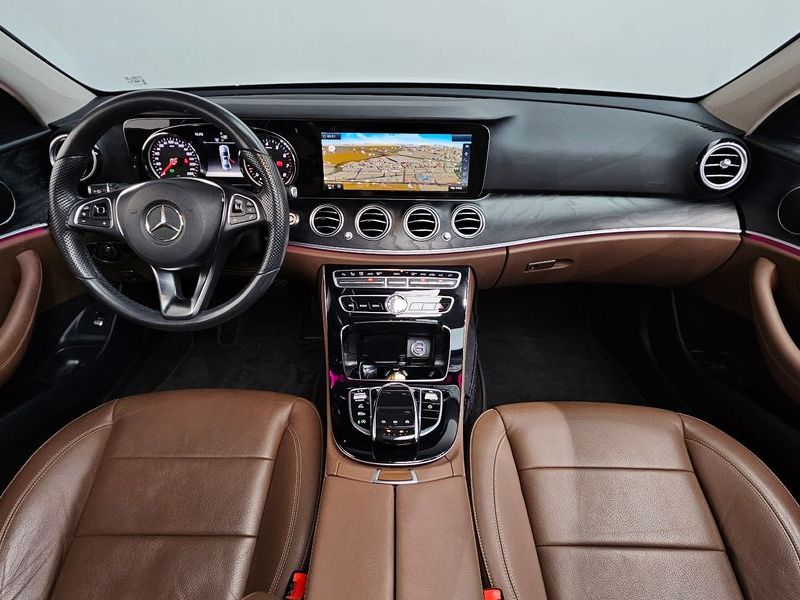 2017 Mercedes-Benz E-Class E200 Avantgarde photo 7