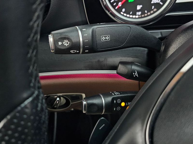 2017 Mercedes-Benz E-Class E200 Avantgarde photo 13