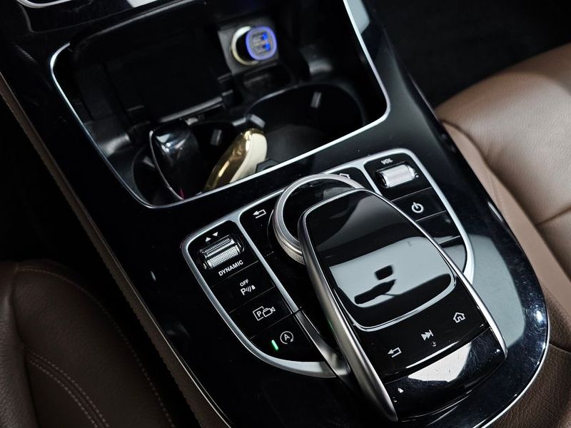 2017 Mercedes-Benz E-Class E200 Avantgarde photo 18