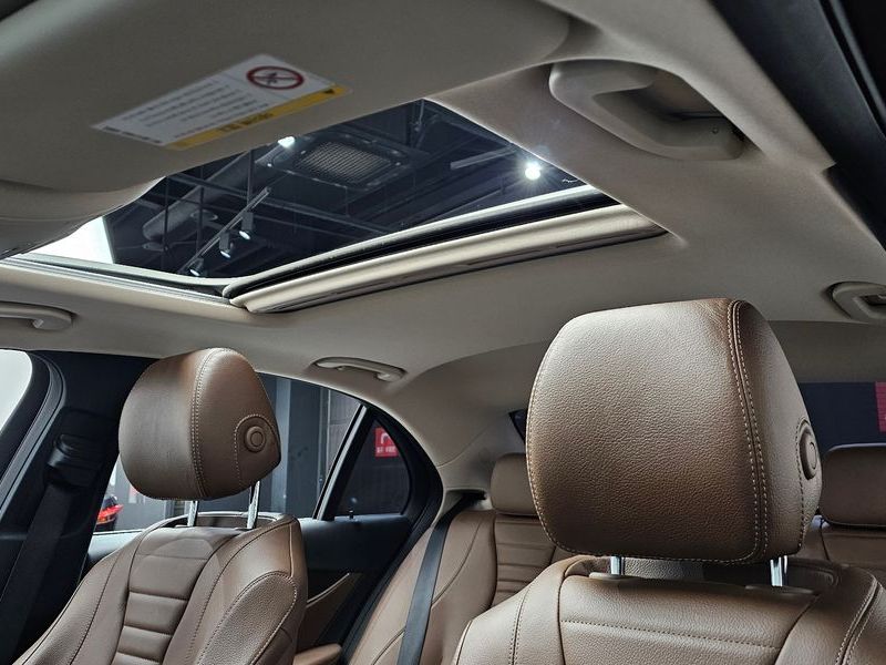 2017 Mercedes-Benz E-Class E200 Avantgarde photo 19