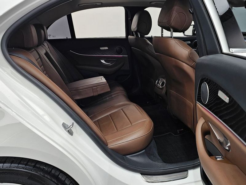 2017 Mercedes-Benz E-Class E200 Avantgarde photo 26