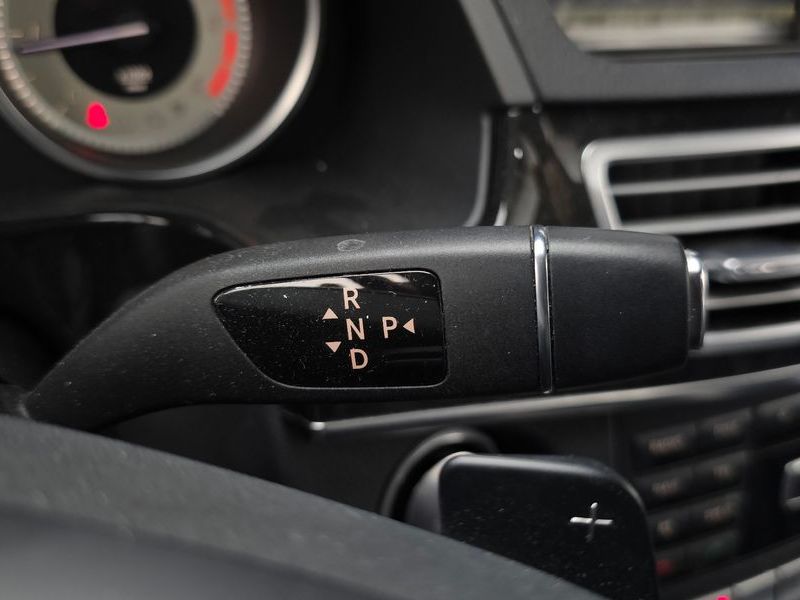 2014 Mercedes-Benz E-Class E220 CDI Avantgarde photo 9