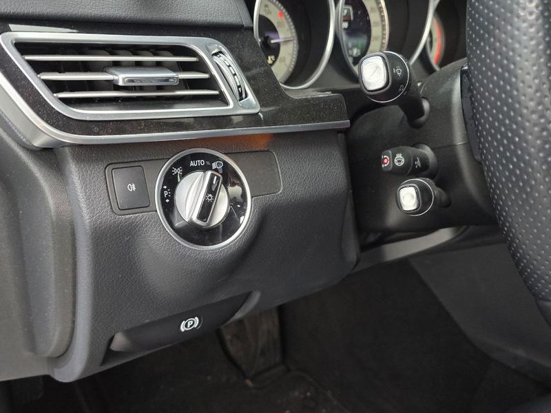 2014 Mercedes-Benz E-Class E220 CDI Avantgarde photo 15