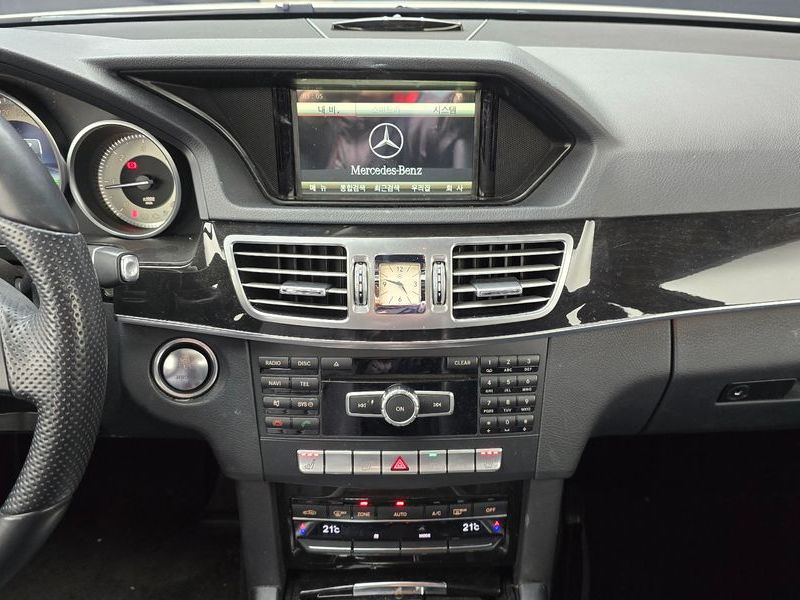 2014 Mercedes-Benz E-Class E220 CDI Avantgarde photo 19