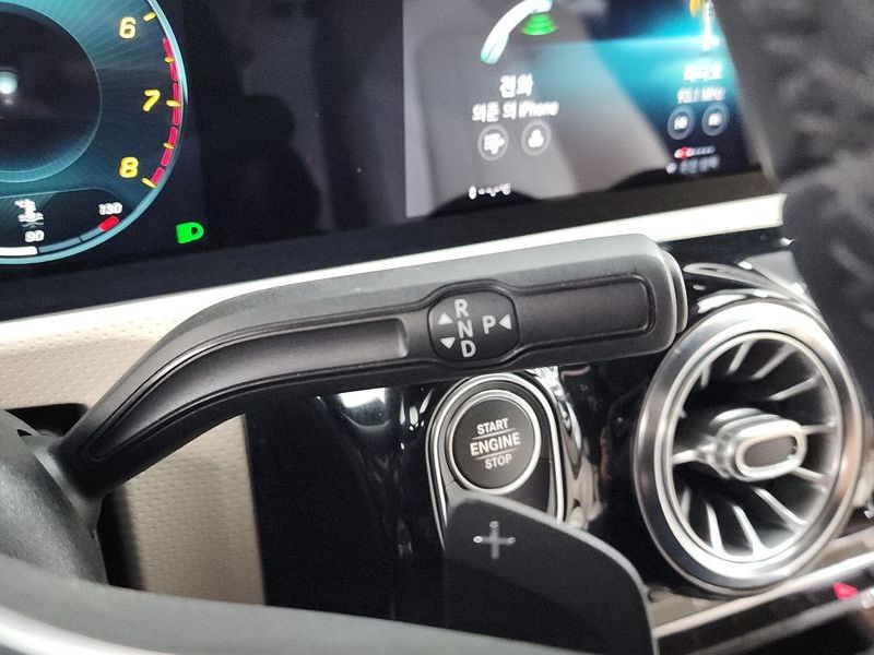 2021 Mercedes-Benz A-Class A220 Sedan photo 9