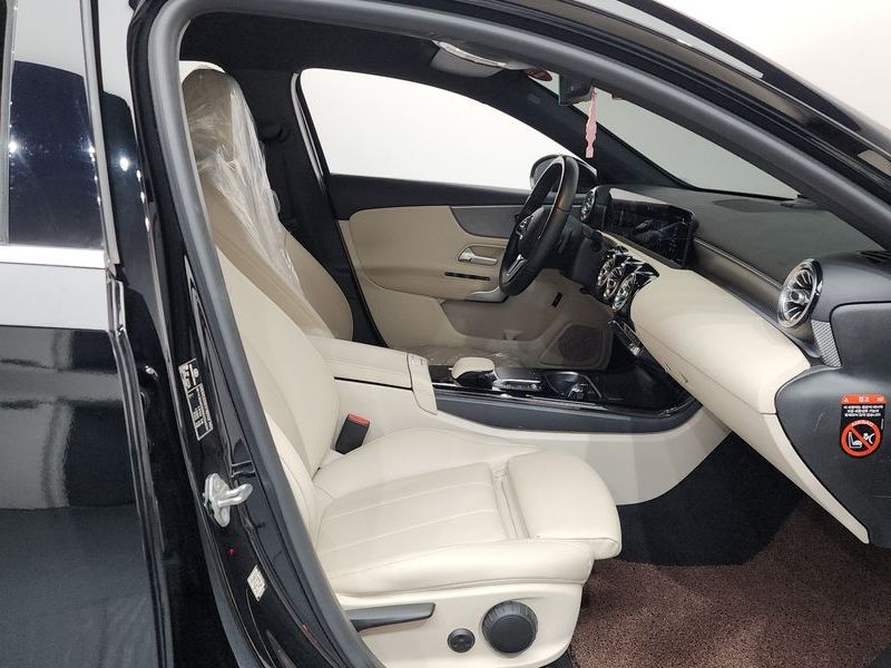 2021 Mercedes-Benz A-Class A220 Sedan photo 11