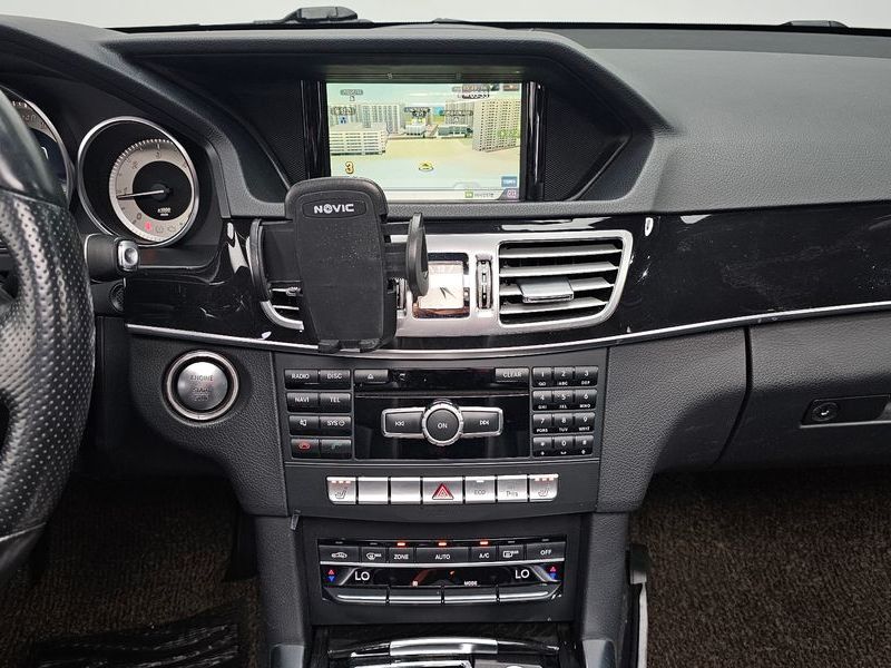2014 Mercedes-Benz E-Class E220 CDI Avantgarde photo 14