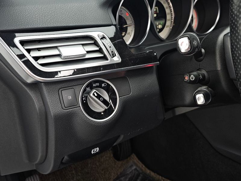 2014 Mercedes-Benz E-Class E220 CDI Avantgarde photo 17
