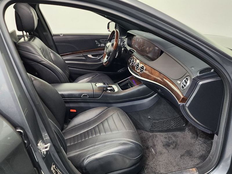 2018 Mercedes-Benz S-Class S560L 4MATIC photo 11