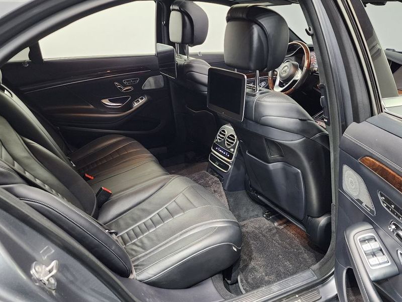 2018 Mercedes-Benz S-Class S560L 4MATIC photo 12