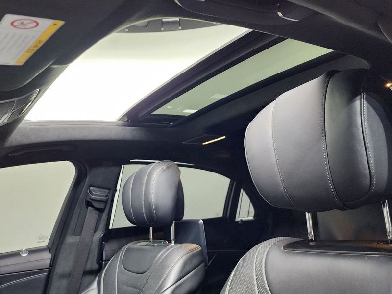 2018 Mercedes-Benz S-Class S560L 4MATIC photo 19