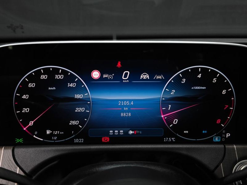 2025 Mercedes-Benz E-Class E300 4MATIC Exclusive photo 8