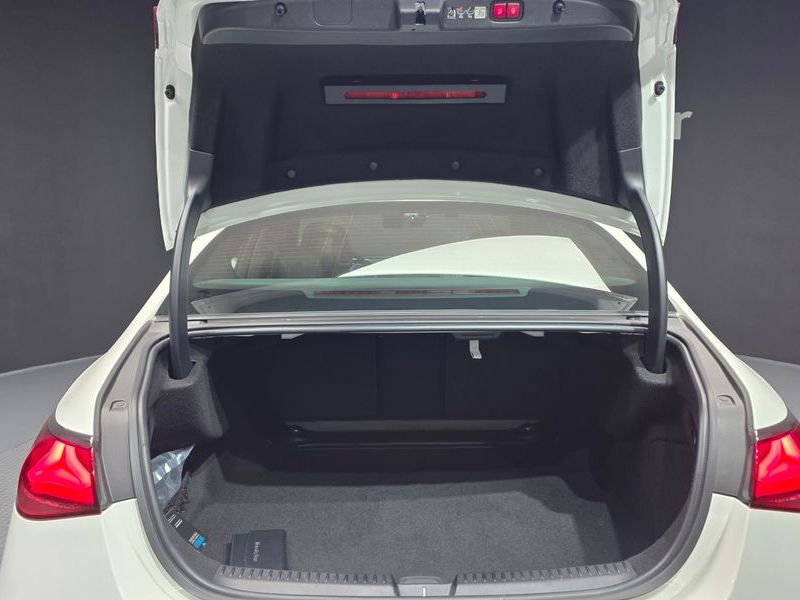2025 Mercedes-Benz E-Class E300 4MATIC Exclusive photo 20