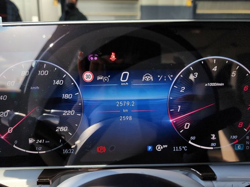 2023 Mercedes-Benz S-Class Maybach S680 4MATIC Haute Vouture Edition photo 8