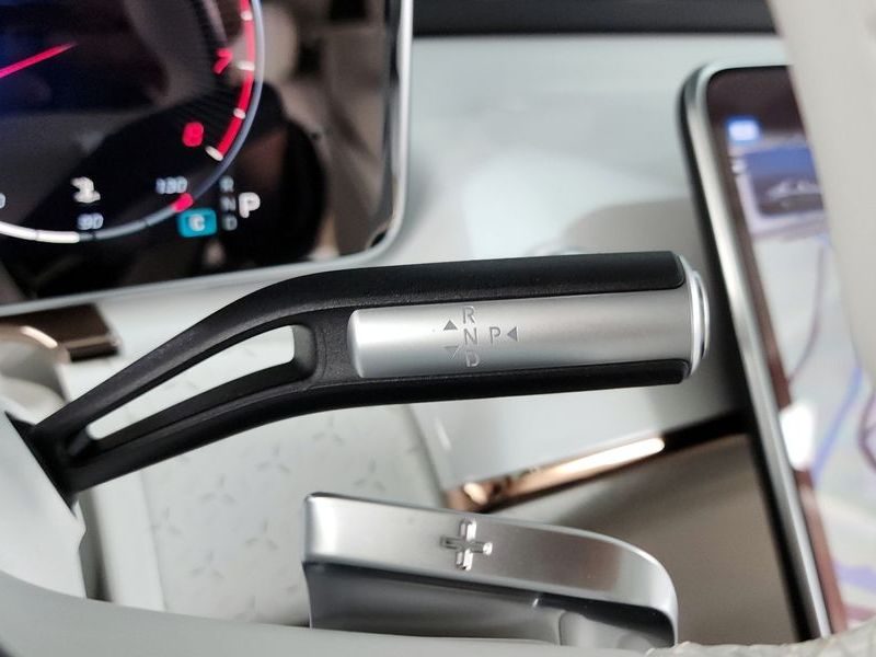 2023 Mercedes-Benz S-Class Maybach S680 4MATIC Haute Vouture Edition photo 9