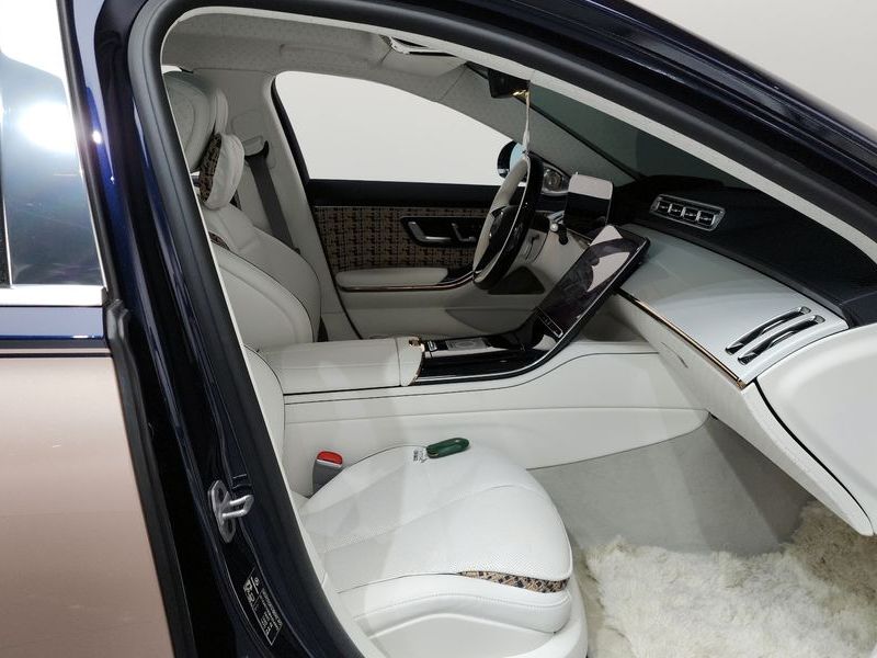 2023 Mercedes-Benz S-Class Maybach S680 4MATIC Haute Vouture Edition photo 11