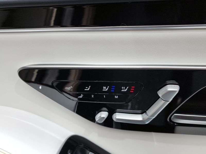 2023 Mercedes-Benz S-Class Maybach S680 4MATIC Haute Vouture Edition photo 18
