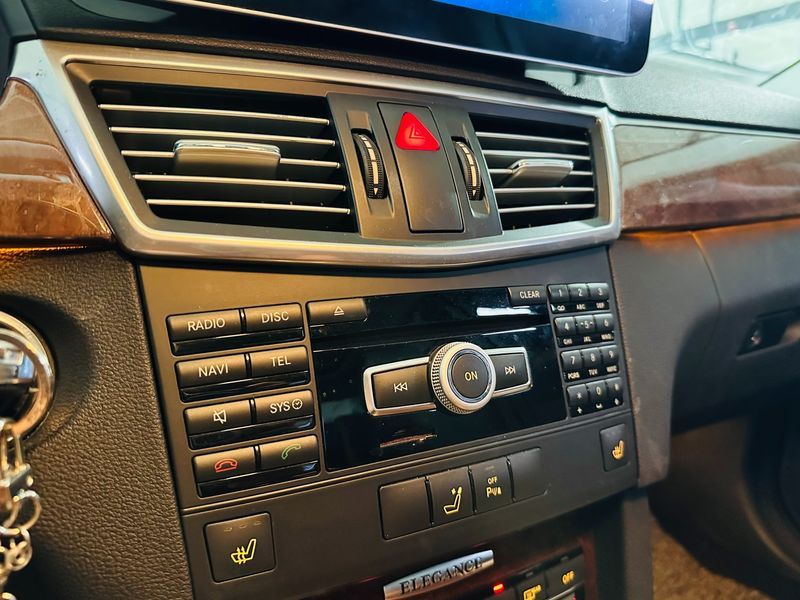 2012 Mercedes-Benz E-Class E300 Elegance photo 12