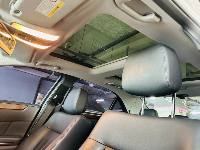 2012 Mercedes-Benz E-Class E300 Elegance photo 20