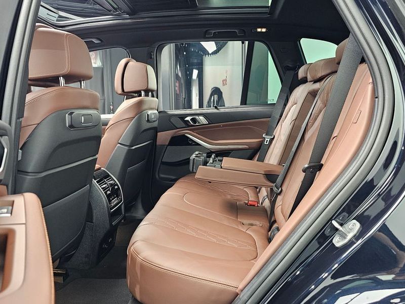 2026 BMW X5 xDrive 40i M Sport photo 12