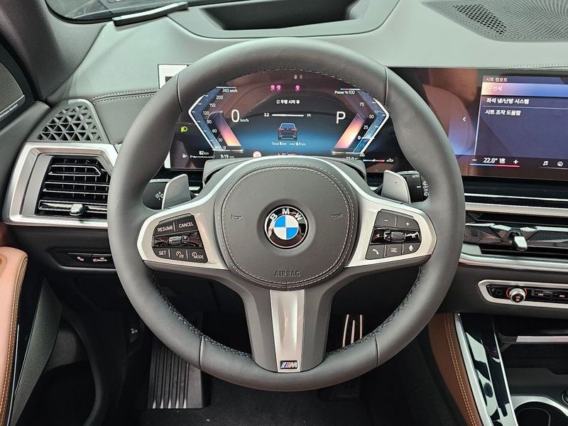 2026 BMW X5 xDrive 40i M Sport photo 13