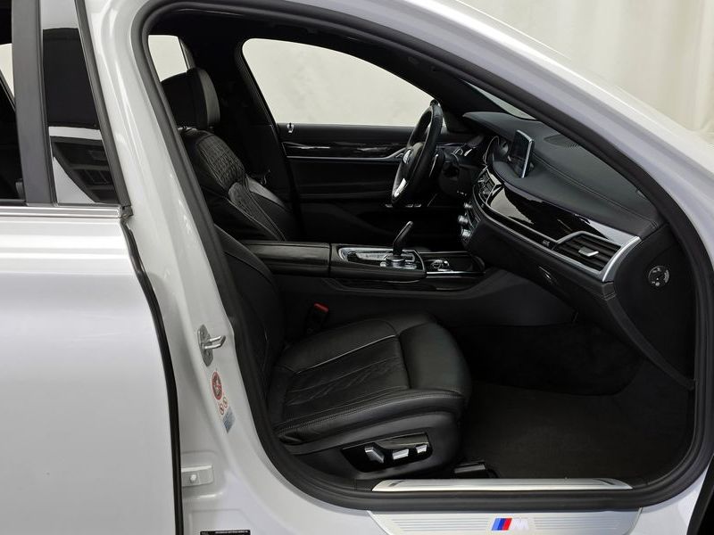 2017 BMW 7 Series 730Ld xDrive M Sport photo 11